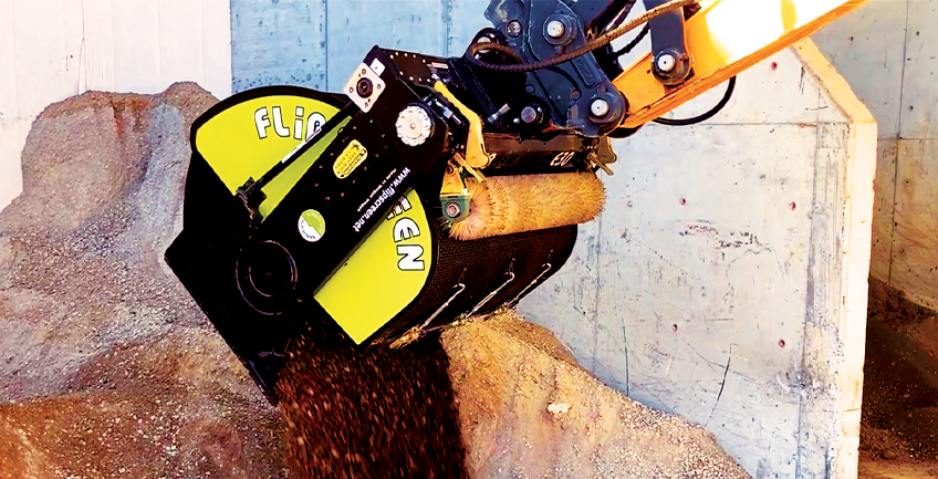 Flip Screen E-30 Screening Bucket Attachment